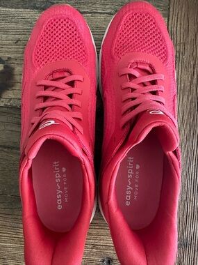 Easy Spirit Move for Heart Special Coral-Red- Slips Athletic Sneakers - 8.5